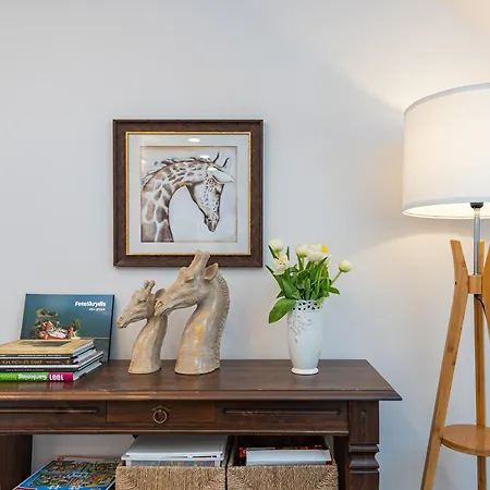 Cozy By The River Near Old Town