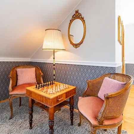 Apartment Cozy By The River Near Old Town *