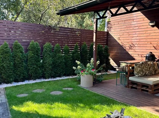 Cozy By The River Near Old Town Lägenhet