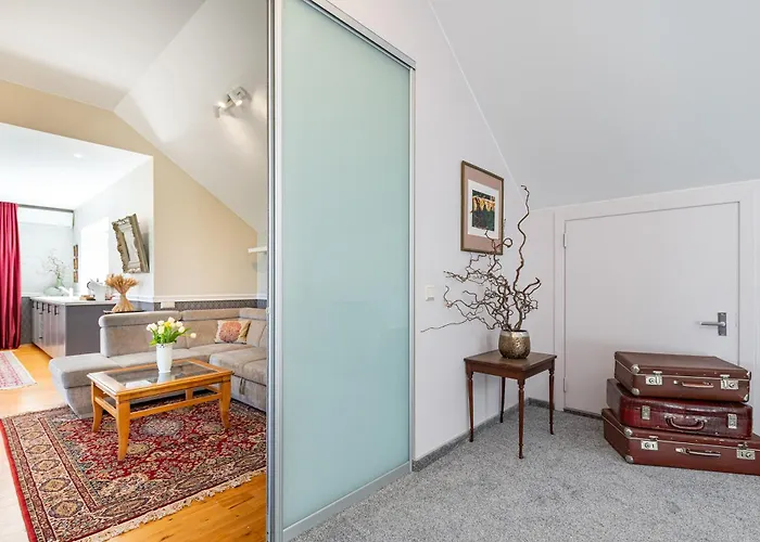 Lägenhet Cozy By The River Near Old Town