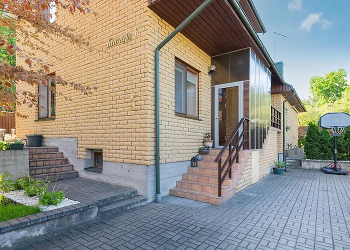 Cozy By The River Near Old Town *